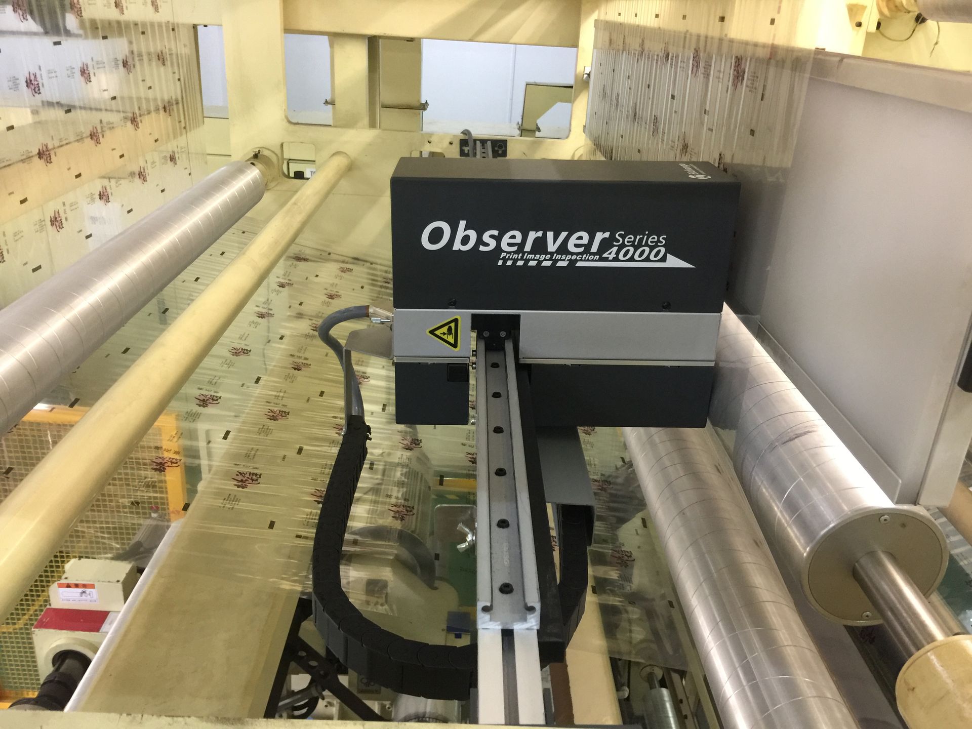 Observer4000M installed on press Observer 4000M web viewer mounted on a press